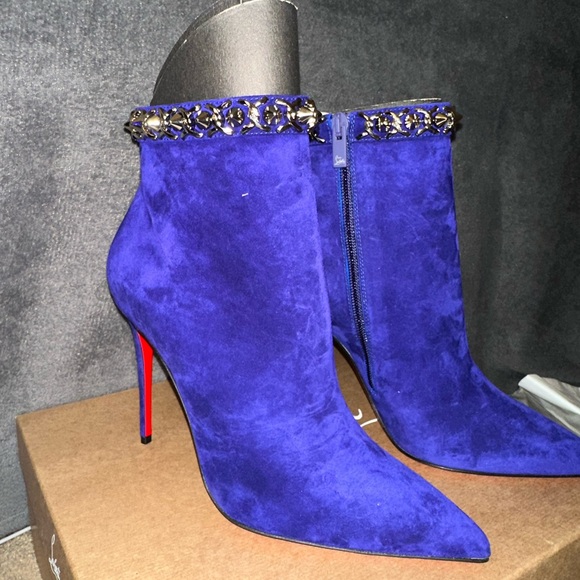 Christian Louboutin - Picture 2 of 10